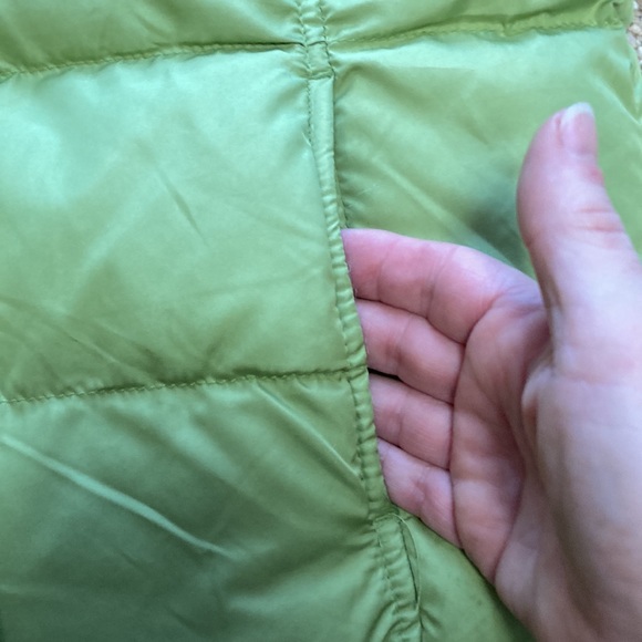 Lime green puffer vest - Picture 2 of 5